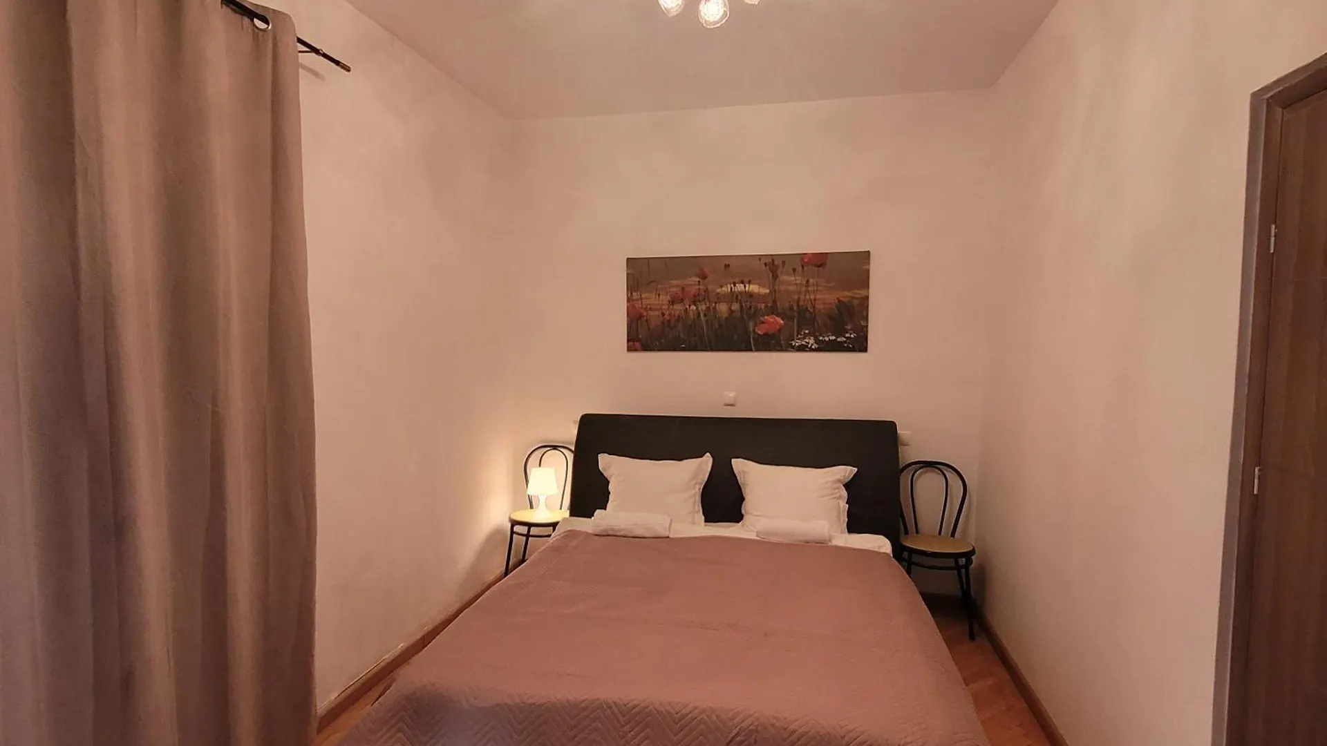 Aparthotel Anastasia Balcescu Apart 3 Self Check In Code From 2 Pm Studio With Kitchen Bucharest